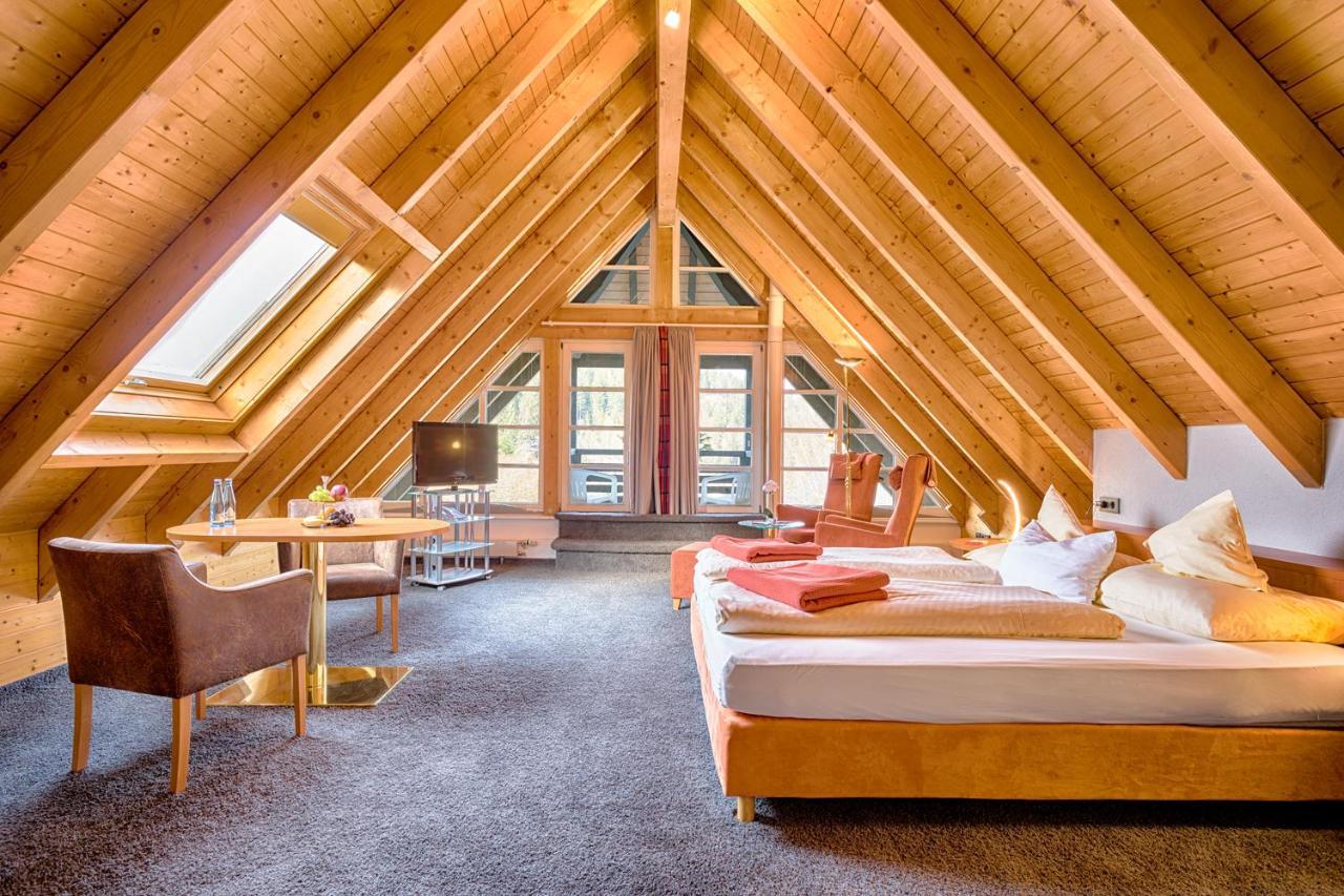 Ferien Residenz Bergfried Hotel Hinterzarten Bagian luar foto