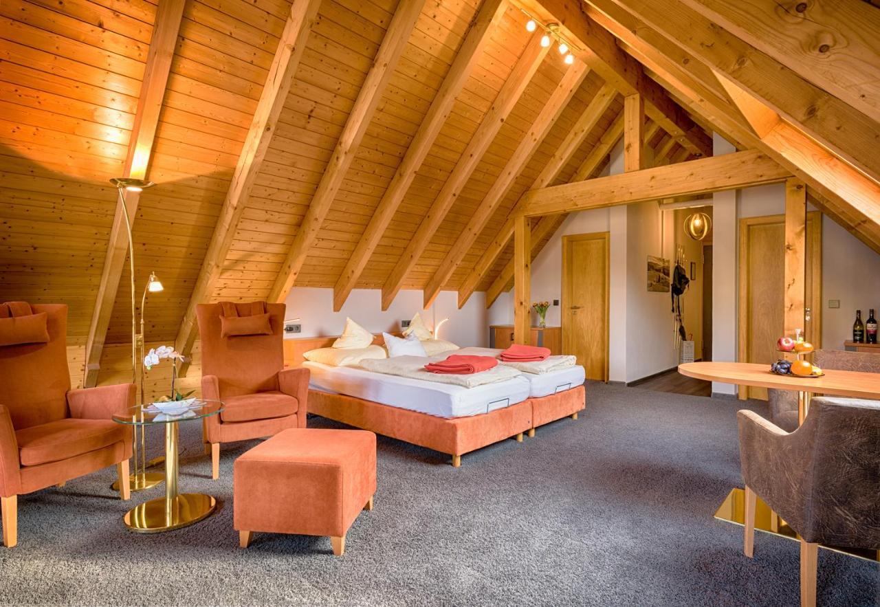 Ferien Residenz Bergfried Hotel Hinterzarten Bagian luar foto