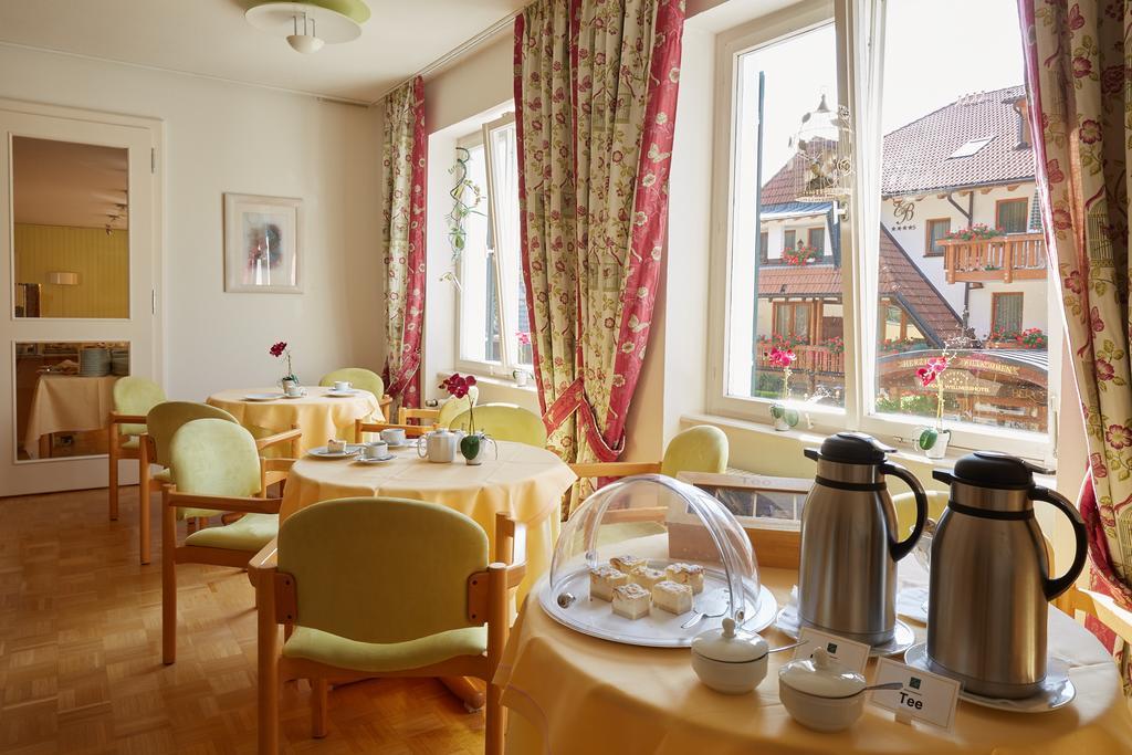 Ferien Residenz Bergfried Hotel Hinterzarten Bagian luar foto