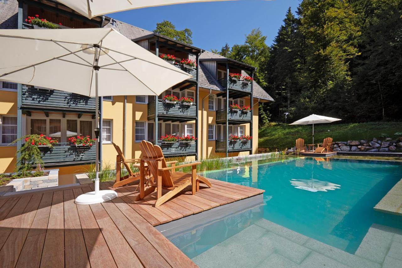 Ferien Residenz Bergfried Hotel Hinterzarten Bagian luar foto
